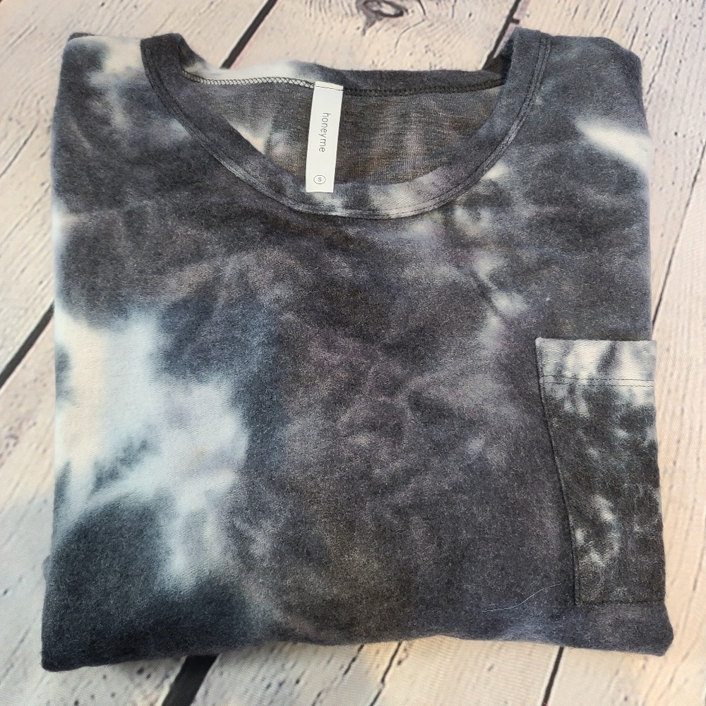 NEW Honeyme Tie Dye Tunic Top Black Gray Size S